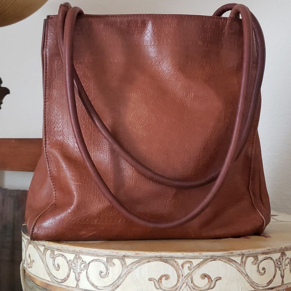 Leather purse, caramel brown